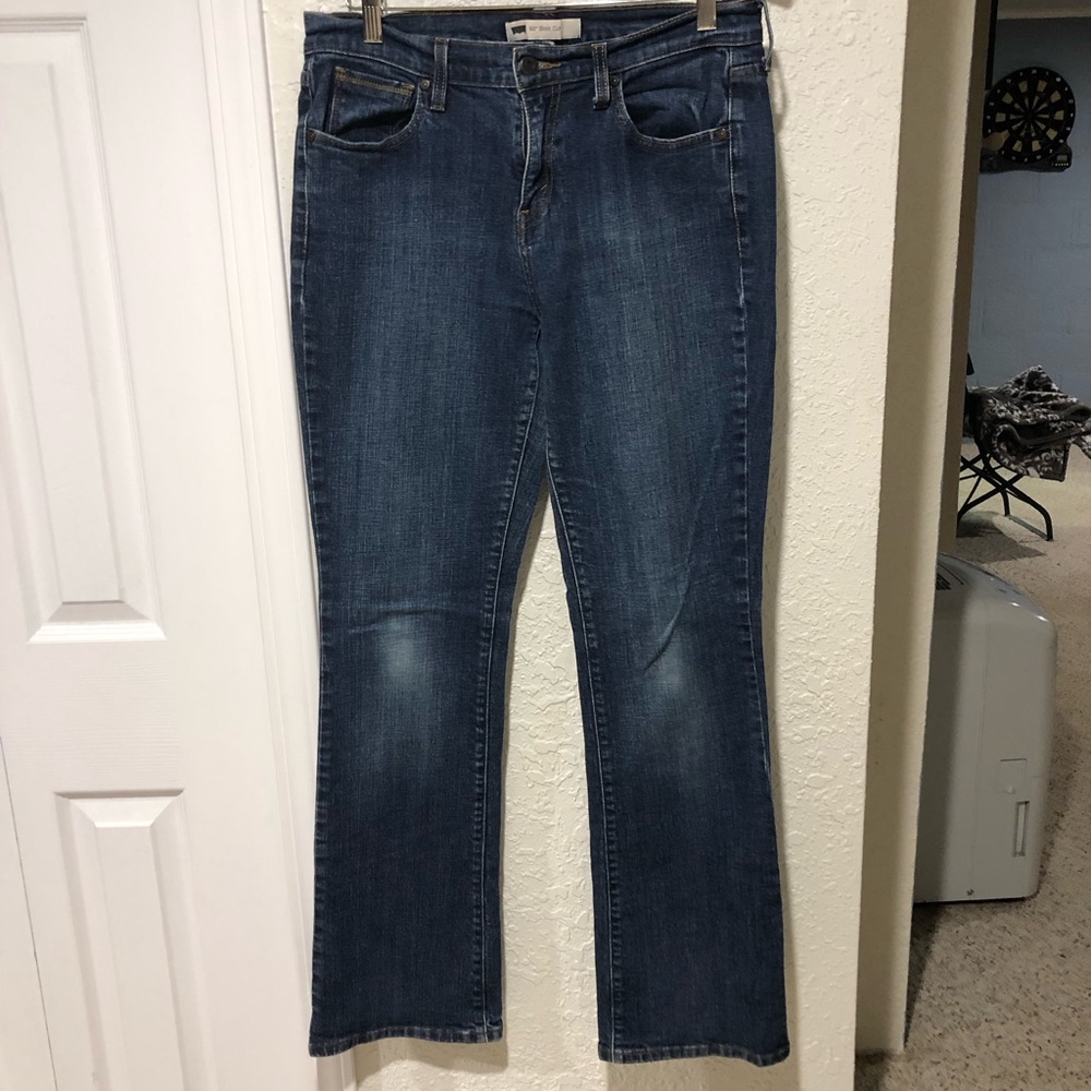 Levi’s 515 women’s size 10 long boot cut jeans.